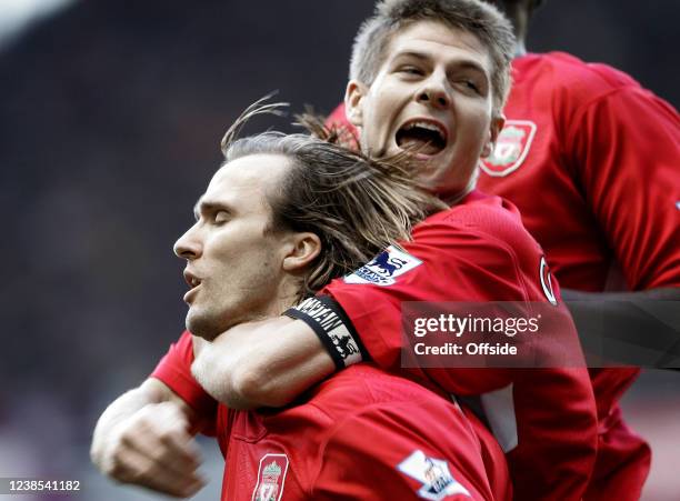 Premiership Football, Liverpool v West Ham United, Bolo Zenden of Liverpool celebrates his goal against West Ham with Steven Gerrard of Liverpool.