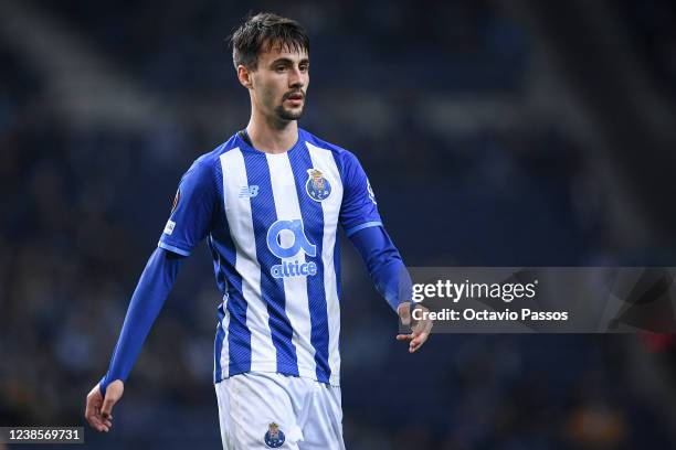 Fabio Vieira of FC Porto in action during the UEFA Europa League Knockout Round Play-Offs Leg One match between FC Porto and SS Lazio at Estadio do...