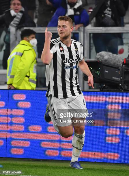 Matthijs de Ligt of Juventus celebrates after scoring Juventus first goal joined by teammate Denis Zakaria of Juventus during the Serie A match...