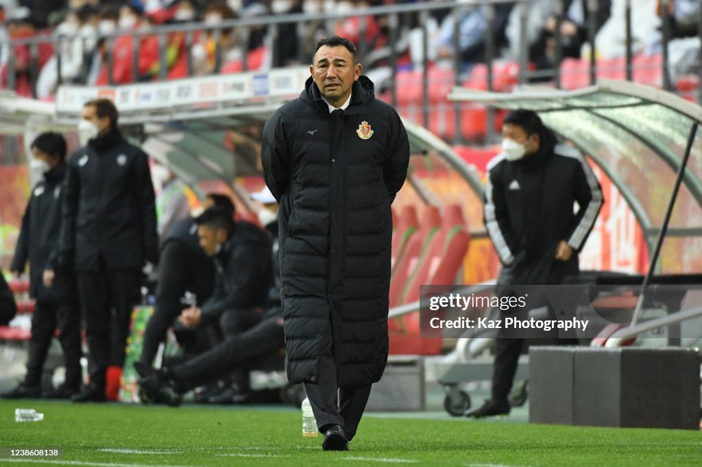 Nagoya Grampus v Vissel Kobe - J.LEAGUE Meiji Yasuda J1