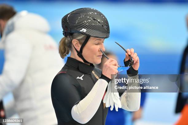 February 2022, China, Peking: Olympics, speed skating, mass start, women, semifinals, National Speed Skating Oval, Claudia Pechstein of Germany...