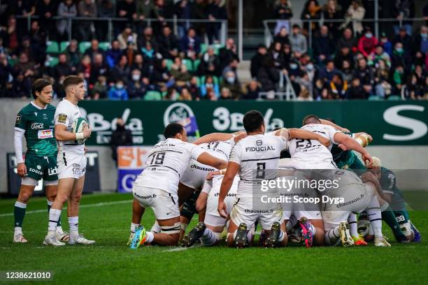 Martin Page Relo of Stade Toulousain and Clovis LE BAIL of Section Paloise during the Top 14 match between Pau and Toulouse at Stade du Hameau on...