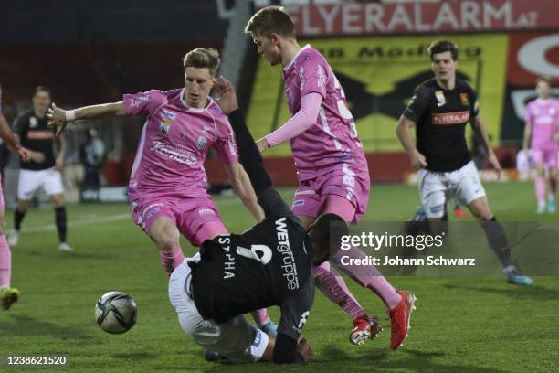 Philipp Wiesinger of LASK, Suliman-Marlon Mustapha of Admira and Jan Boller of LASK during the Admiral Bundesliga match between FC Admira Wacker and...