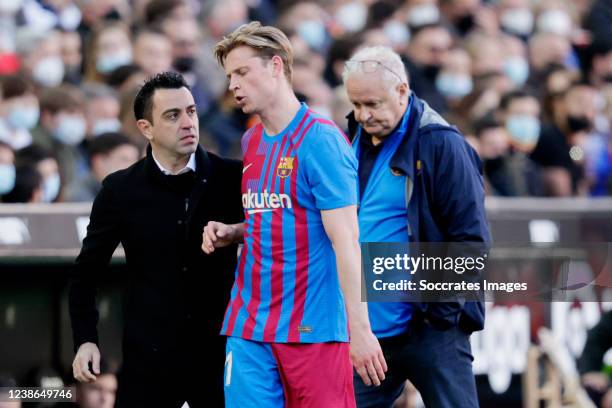 Coach Xavi Hernandez of FC Barcelona Frenkie de Jong of FC Barcelona during the La Liga Santander match between Valencia v FC Barcelona at the...