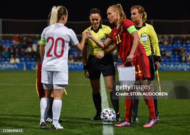 Russian Nelli Korovkina and Belgium's Janice Cayman pictured during the toss with the referee ahead of the match Belgium vs Russia , third and final...