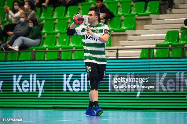 Daniel Ruesga 62 Carlos Ruesga Stock Photos, High-Res Pictures, and Images - Getty Images