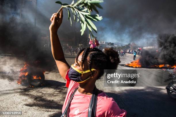 After two weeks of demands from factory workers, the Haitian government raises the minimum wage from 500 gourdes to 685 gourdes . The unions are...