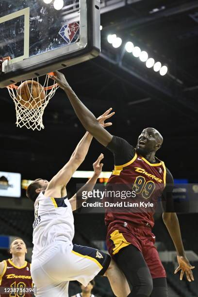 Tacko Fall of the Cleveland Charge dunking against the Fort Wayne Mad Ants on February 23, 2022 in Cleveland, Ohio at the Wolstein Center. NOTE TO...