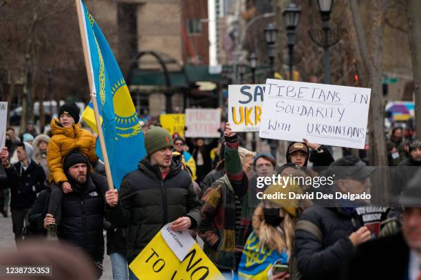 Ukraine Rally 8,054 Stand With Ukraine Stock Photos, High-Res Pictures, and Images ...
