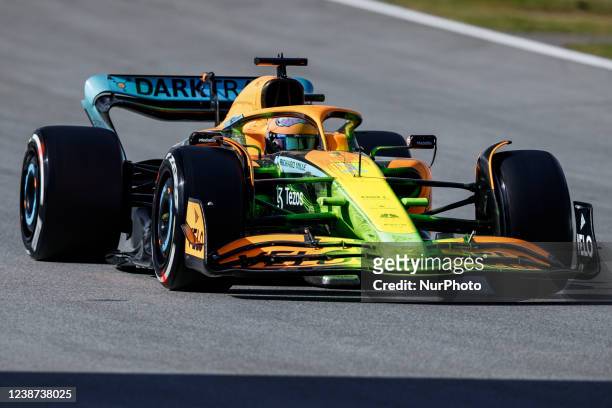 Daniel Ricciardo, McLaren F1 Team, MCL36M, action during the Formula 1 Winter Tests at Circuit de Barcelona - Catalunya on February 24, 2022 in...