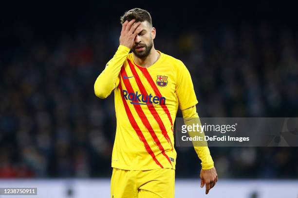 Gerard Pique of FC Barcelona looks dejected during the UEFA Europa League Knockout Round Play-Offs Leg Two match between SSC Napoli and FC Barcelona...