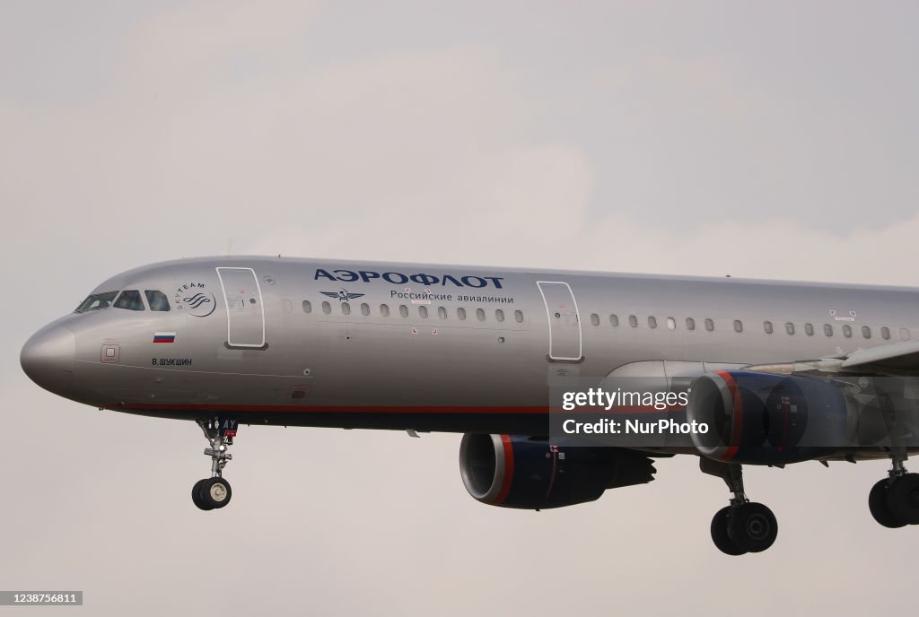 Diverse aircraft in flight