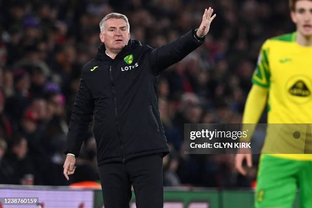 Norwich City's English head coach Dean Smith gestures on the touchline during the English Premier League football match between Southampton and...