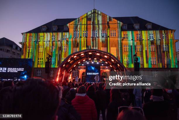 February 2022, Luxembourg, Esch an der Alzette: The town hall in Esch-sur-Alzette will be colorfully illuminated at the opening of Esch 2022 as...