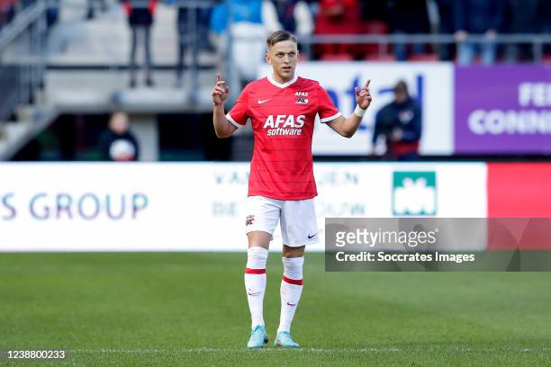 Jesper Karlsson of AZ Alkmaar celebrates 1-0 during the Dutch Eredivisie match between AZ Alkmaar v Feyenoord at the AFAS Stadium on February 27,...