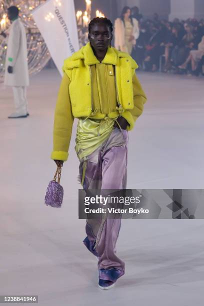 Model walks the runway of the Virgil Abloh's final show during the Off-White Womenswear Fall/Winter 2022-2023 show Spaceship Earth: An "Imaginary...