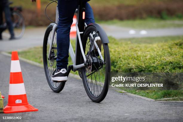 Illustration picture shows a demonstration with an electric bicycle during the start of the campaign called 'Veilig elektrisch fietsen' of Vias and...