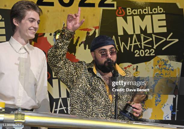 O2 Red Roses Asim Chudry 232 Chabuddy G Photos & High Res Pictures - Getty Images