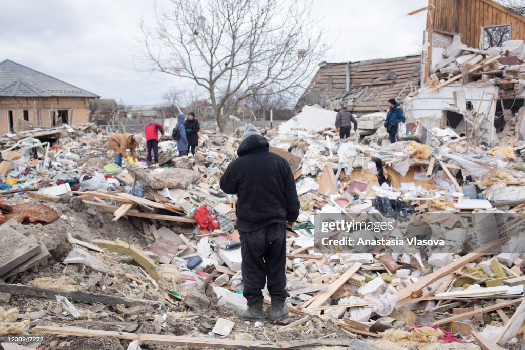 Air Strike Kills Six People In Markhalivka, Near Kyiv