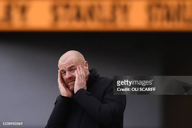 Burnley's English manager Sean Dyche reacts during the English Premier League football match between Burnley and Chelsea at Turf Moor in Burnley,...