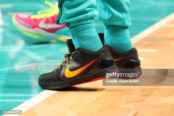 279 Isaiah Thomas and Premium High Pictures - Getty Images