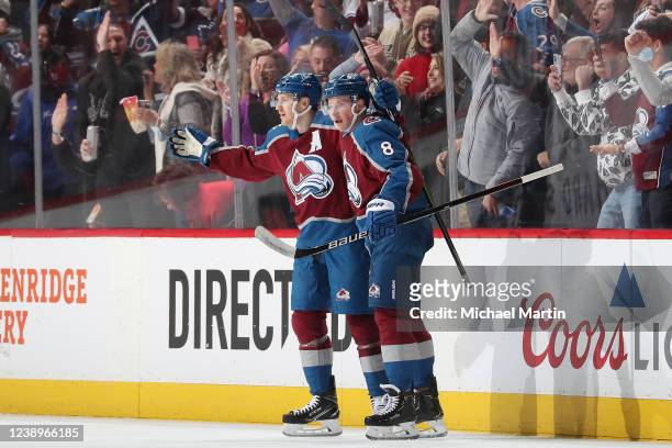 1,551 Nathan Mackinnon Celebration Stock Photos, High-Res Pictures, and  Images - Getty Images