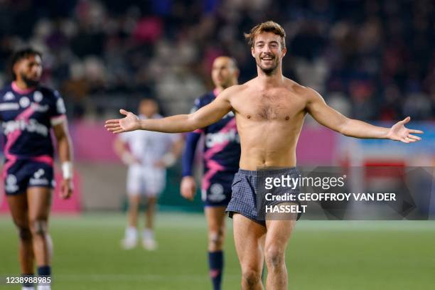Streaker runs on the pitch during the French Top14 rugby union match between Stade Francais Paris and Stade Toulousain Rugby at the Jean-Bouin...