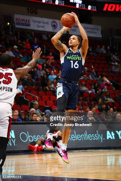 Brandon Sampson of the Iowa Wolves shoots the ball against the Sioux Falls Skyforce during an NBA G-League game on March 6, 2022 at the Wells Fargo...