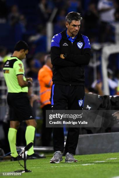 Mauricio Pellegrino coach of Velez reacts during a match between Velez Sarsfield and Estudiantes as part of Copa de la Liga 2022 at Jose Amalfitani...