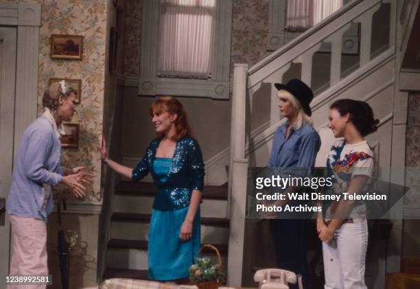 Los Angeles, CA Louise Lasser, Barrie Youngfellow, Ann Jillian, Gail Edwards appearing in the ABC tv series 'It's A Living'.