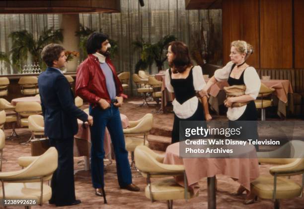 Los Angeles, CA Joe Mantegna, Gail Edwards, Louise Lasser, guest cast appearing in the ABC tv series 'It's A Living'.
