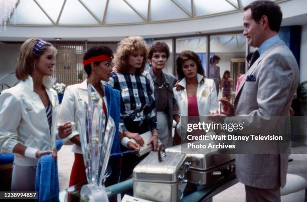 Los Angeles, CA Leah Ayres, Shari Belafonte, Sheree J Wilson, Polly Bergen, Mary-Margaret Humes, Michael Ensign appearing in the ABC tv movie...