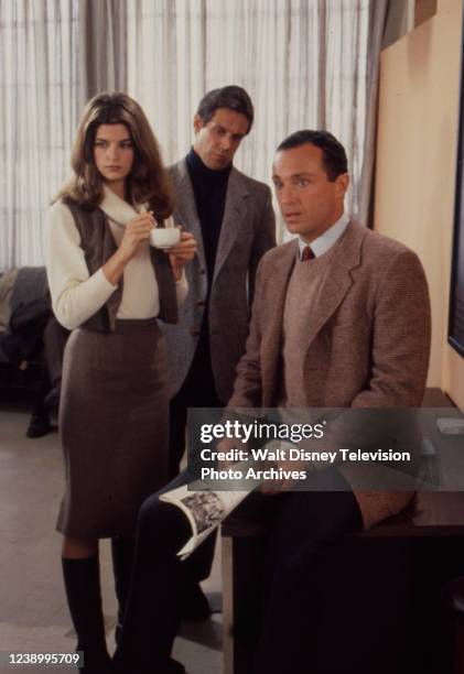 Kirstie Alley, Stanley Kamel, cast appearing in the ABC tv movie 'A Bunny's Tale', about the Playboy Club and Playboy Bunnies.