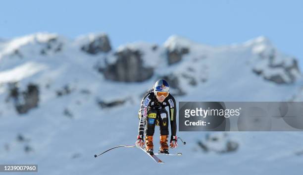 Lindsey Vonn competes in the women's Combined Downhill event of the FIS World Cup in Altenmarkt-Zauchensee on January 17, 2009. AFP PHOTO / Schaadfoto