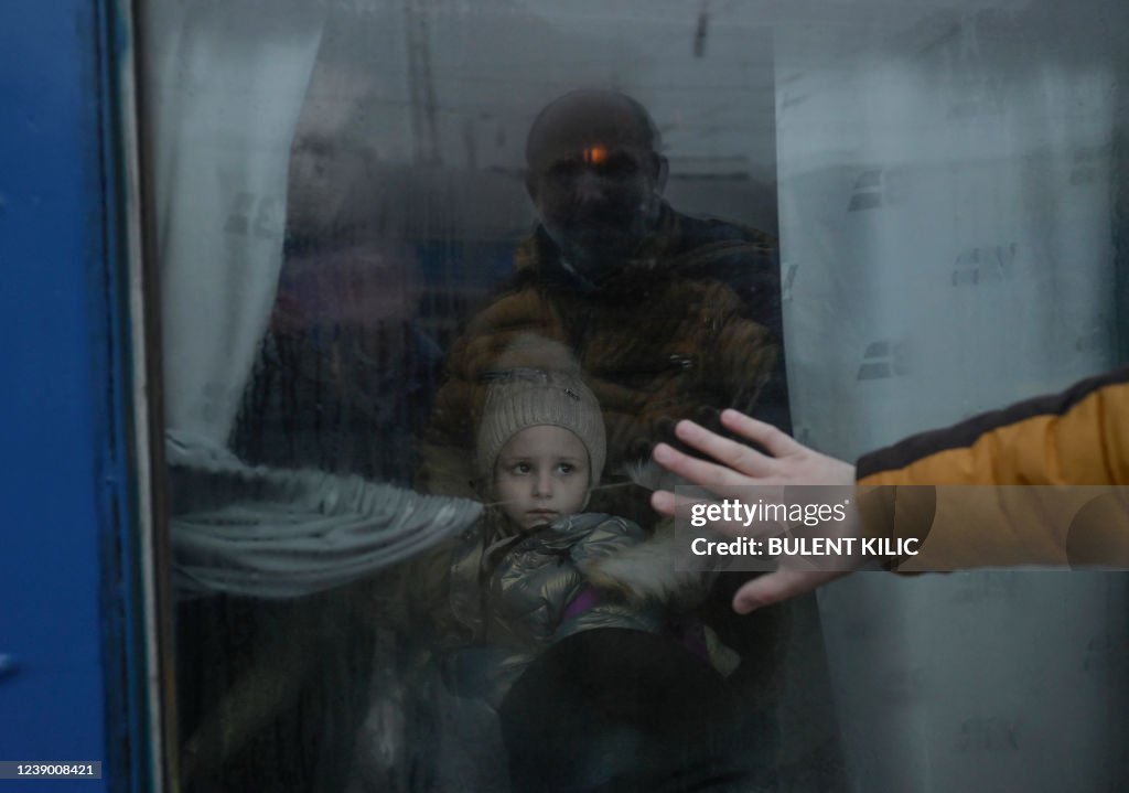 TOPSHOT-UKRAINE-RUSSIA-CONFLICT
