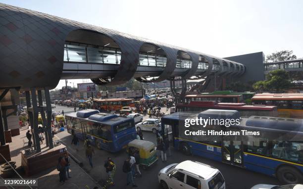 Ndls Railway Station To Delhi Airport New Delhi Airport Express Metro Photos and Premium High Res Pictures
