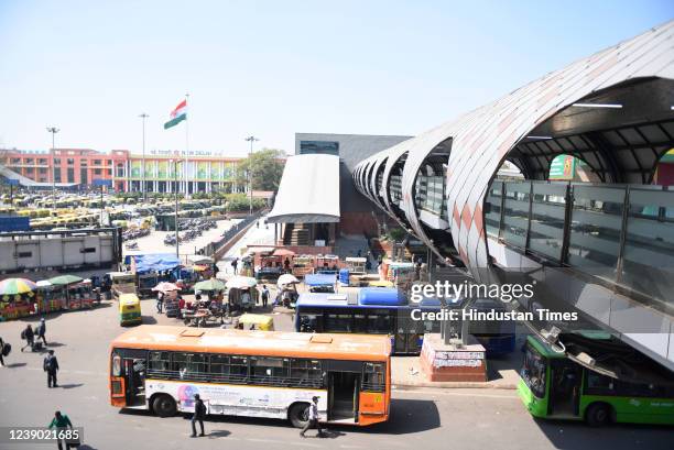 Ndls Railway Station To Delhi Airport 158 New Delhi Airport Express Metro Stock Photos, High-Res Pictures