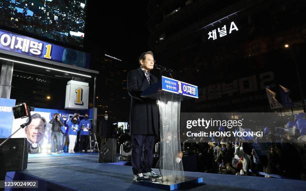 South Korea's presidential candidate Lee Jae-myung of the ruling Democratic Party speaks to supporters during an election campaign rally in Seoul on...