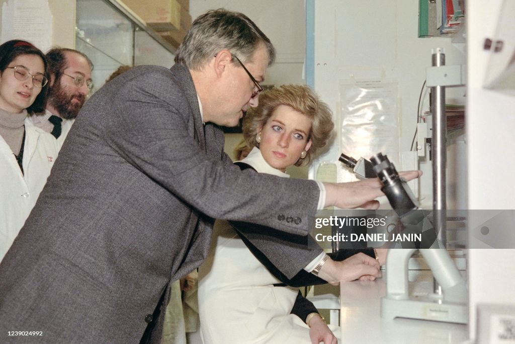 FRANCE-UK-DIPLOMACY-PRINCESS DIANA-INSTITUT PASTEUR