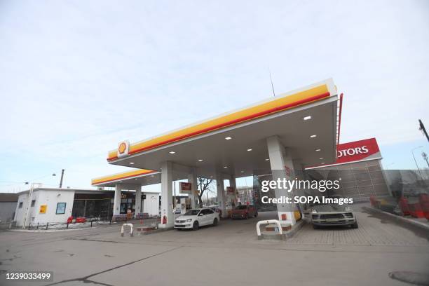 Shell Seive 66 Shell Aviation Services Stock Photos, High-Res Pictures, and Images ...