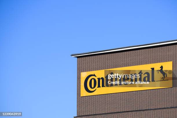March 2022, Lower Saxony, Hanover: A large logo hangs on the corporate headquarters of Continental AG. Photo: Julian Stratenschulte/dpa