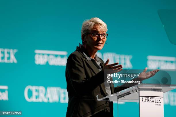 Jennifer Houston Photos and Premium High Res Pictures - Getty Images