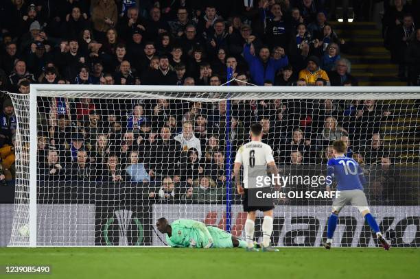 Leicester City's Nigerian striker Kelechi Iheanacho shoots and scores past Rennes' Senegalese goalkeeper Alfred Gomis during the UEFA Europa...