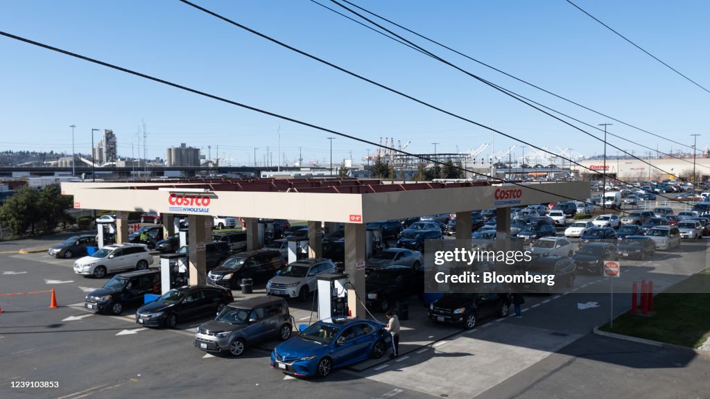 Drivers Wait In Long Lines As Gas Prices Rise