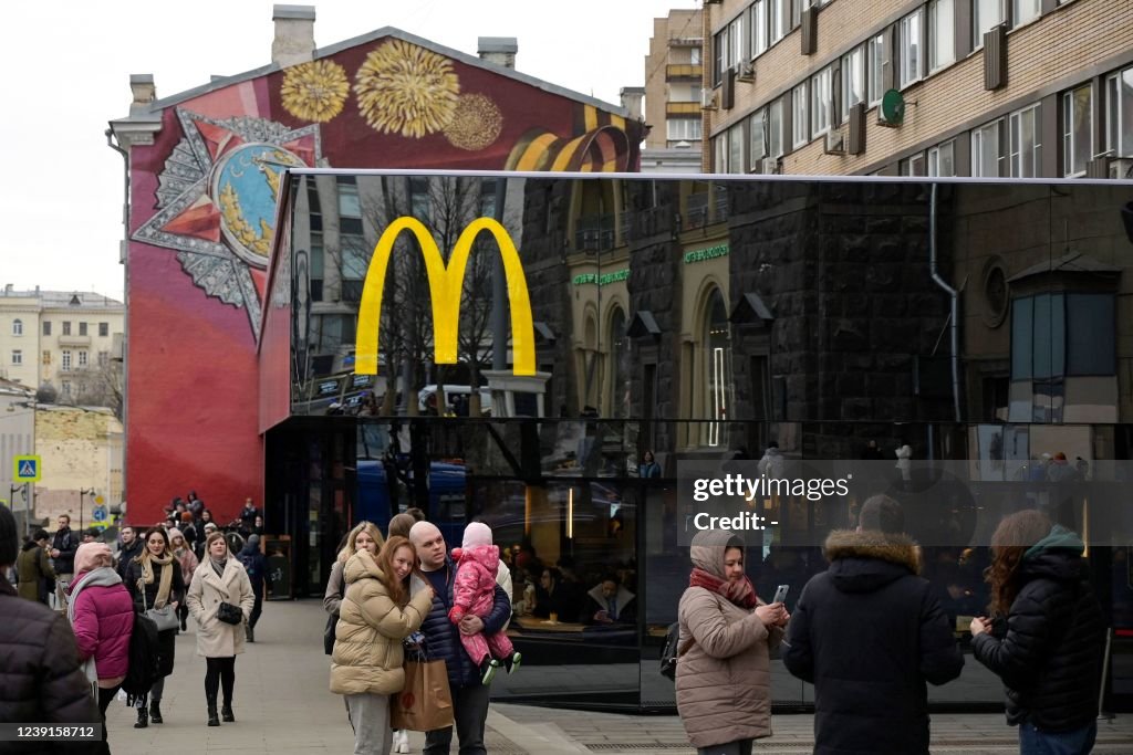 RUSSIA-UKRAINE-CONFLICT-MCDONALD'S