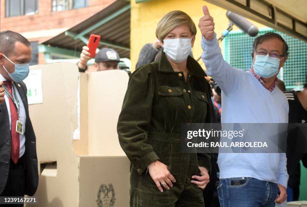 Colombian presidential pre-candidate for the 'Colombia Humana' political party and Historic Pact Coalition, Gustavo Petro , gives the thumb up before...