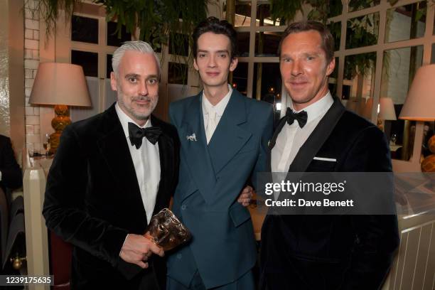 Producer Iain Canning, Kodi Smit-McPhee and Benedict Cumberbatch attend the Netflix BAFTA 2022 party at Chiltern Firehouse on March 13, 2022 in...