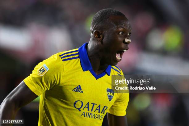 Luis Advincula of Boca Juniors celebrates after scoring the first goal of his team during a match bewteen Estudiantes and Boca Juniors as part of...
