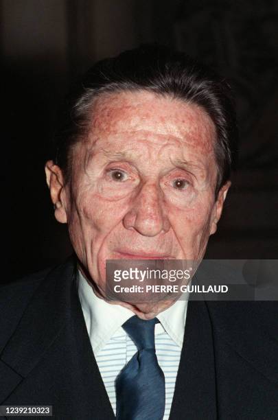 - Photo prise le 02 novembre 1988 à Paris, du comte Jean de Beaumont, ancien président du Comité national olympique et sportif français , de 1967 à...