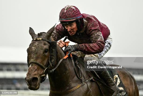 Gloucestershire , United Kingdom - 16 March 2022; Beacon Edge, with Sean Flanagan up, during the Brown Advisory Novices' Chase on day two of the...